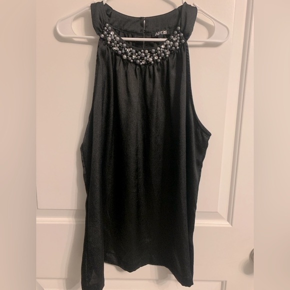 XL Black Sleeveless top, faux pearls on neckline, eyelet closure on back, EUC - Picture 1 of 3